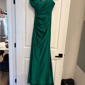 Cinderella One-Shoulder Emerald Green Evening Gown